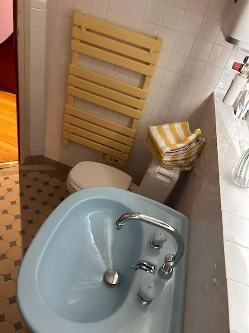 Un Fabuleux Decor Pour Un Chaleureux Appartement Paris France