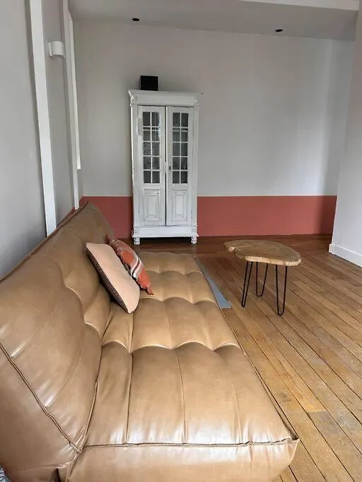 Apartment Un Fabuleux Decor Pour Un Chaleureux Appartement Paris