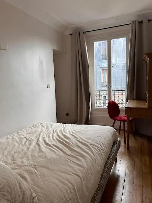 Un Fabuleux Decor Pour Un Chaleureux Appartement Paris